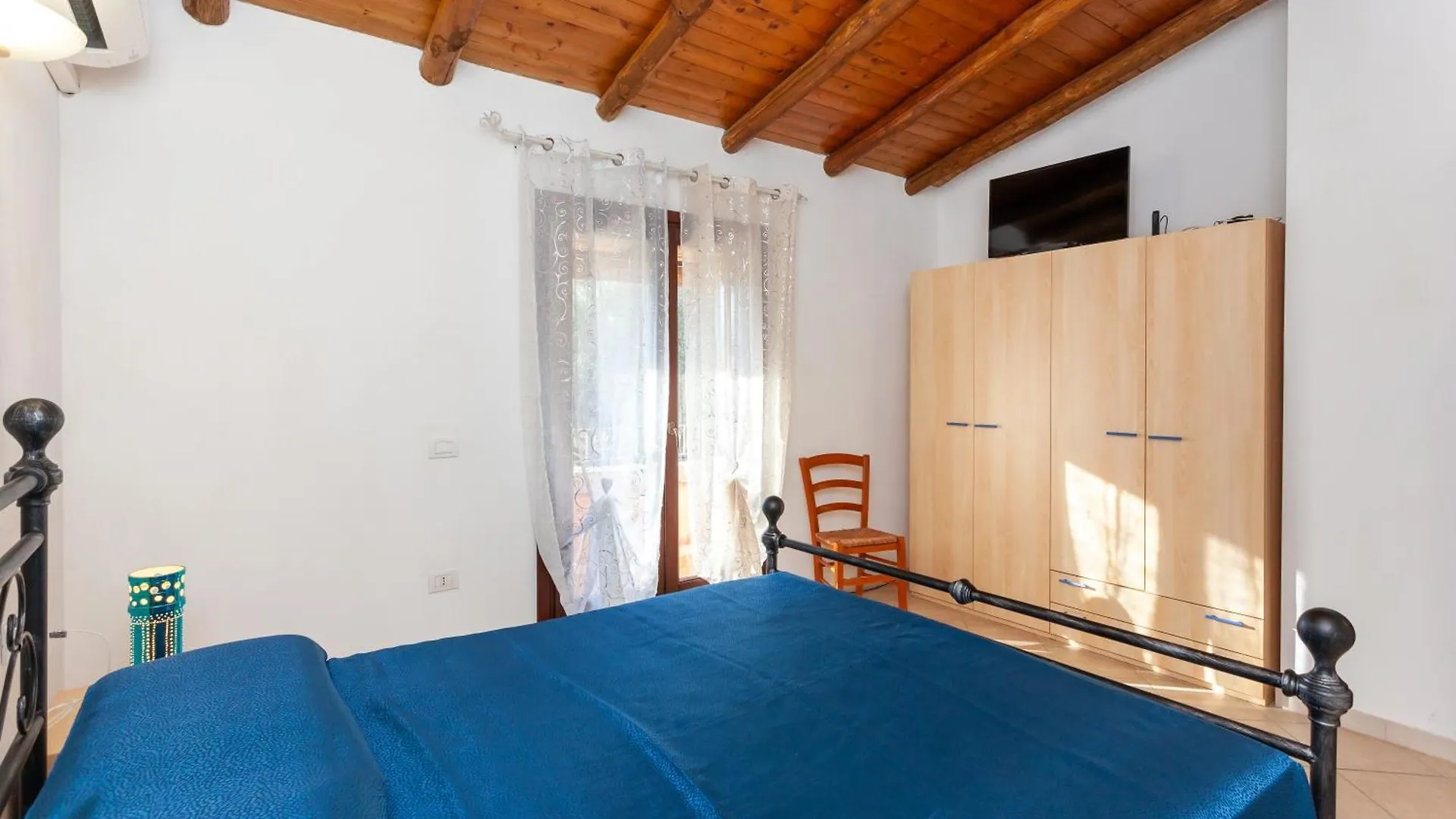 Willa Casa Teodoro San Teodoro  0*, San Teodoro (Sardinia) Włochy